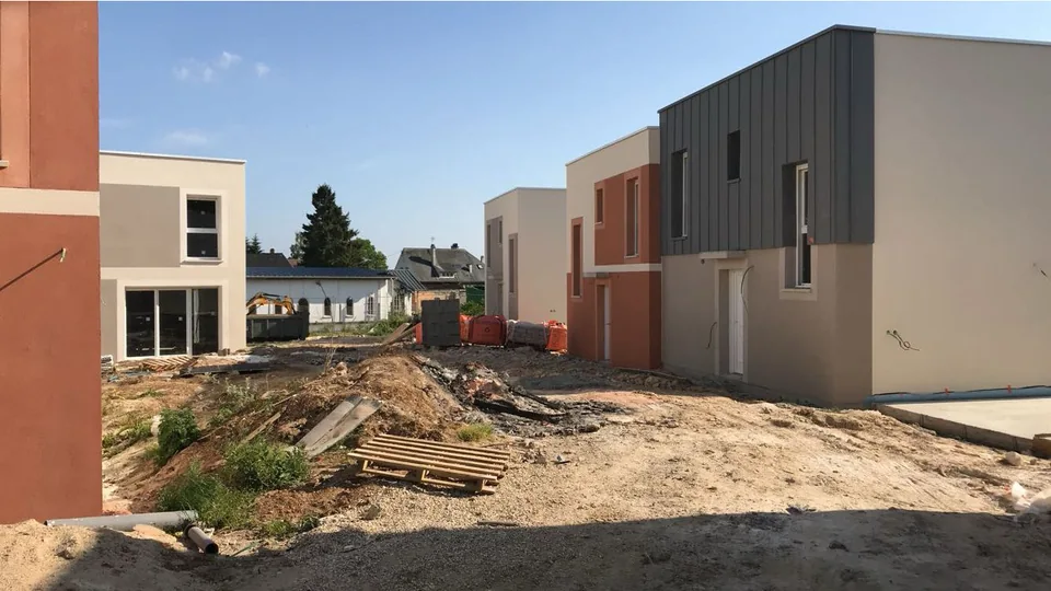 Des façades aux tons chaleureux